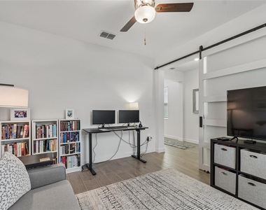 31735 Griffin Sands Lane - Photo Thumbnail 12