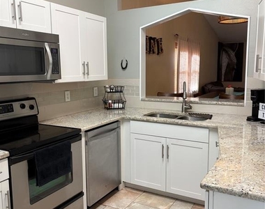 571 Milburne Close - Photo Thumbnail 2