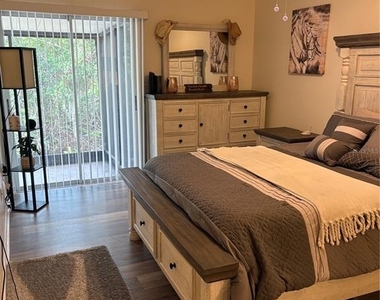 571 Milburne Close - Photo Thumbnail 11
