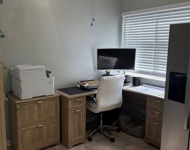 571 Milburne Close - Photo Thumbnail 3
