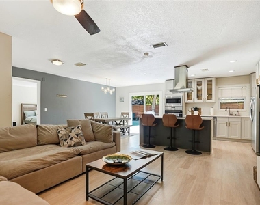 4606 Buckeye Road - Photo Thumbnail 16