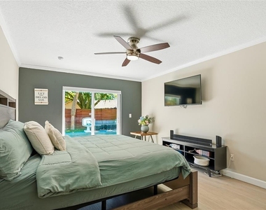 4606 Buckeye Road - Photo Thumbnail 26