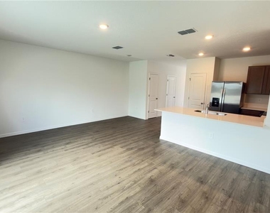 31211 Midnight Sun Way - Photo Thumbnail 6