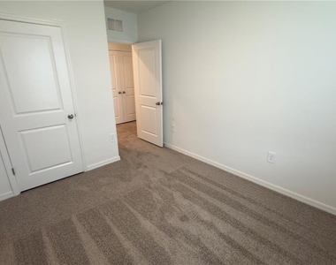 31211 Midnight Sun Way - Photo Thumbnail 19
