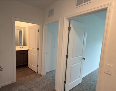 31211 Midnight Sun Way - Photo Thumbnail 12