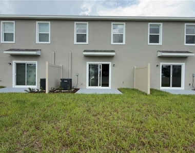31211 Midnight Sun Way - Photo Thumbnail 10
