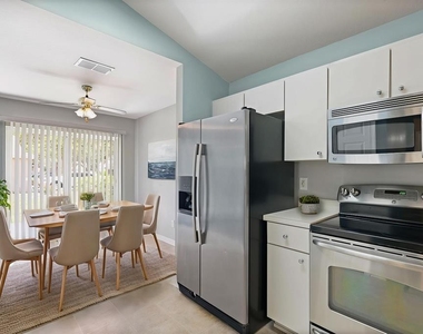 7408 Oxford Garden Circle - Photo Thumbnail 7