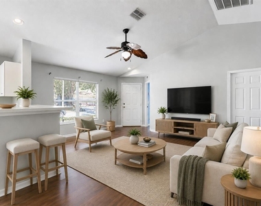 7408 Oxford Garden Circle - Photo Thumbnail 5