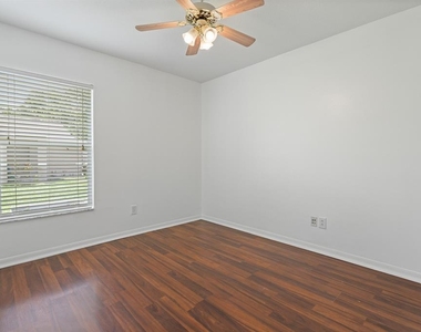 7408 Oxford Garden Circle - Photo Thumbnail 20
