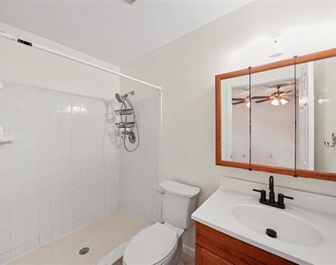 1913 Cedarbrooke Drive - Photo Thumbnail 16