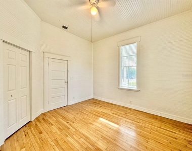 2708 N 19th Street - Photo Thumbnail 11