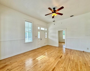 2708 N 19th Street - Photo Thumbnail 9