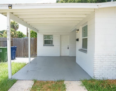 2804 N 33rd Street - Photo Thumbnail 2
