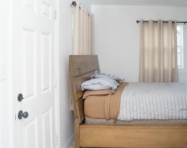 2804 N 33rd Street - Photo Thumbnail 22