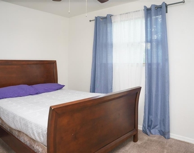 2804 N 33rd Street - Photo Thumbnail 20