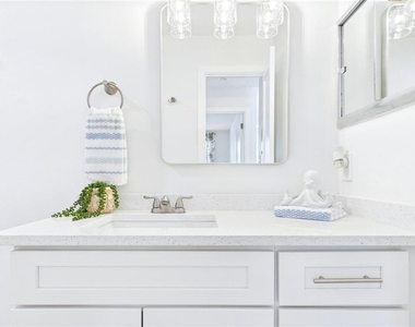 6025 Shore Boulevard S - Photo Thumbnail 22