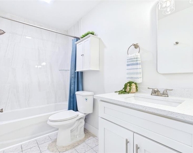 6025 Shore Boulevard S - Photo Thumbnail 21