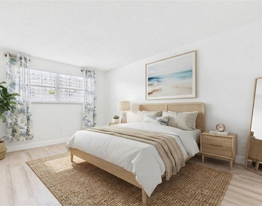 6025 Shore Boulevard S - Photo Thumbnail 17