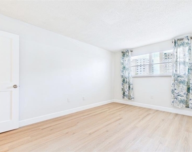 6025 Shore Boulevard S - Photo Thumbnail 19