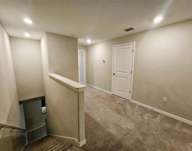 13251 Dupree Hills Place - Photo Thumbnail 12