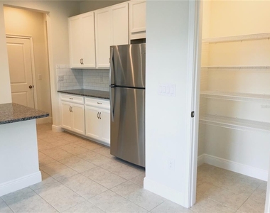 5518 Viola Lee Way - Photo Thumbnail 4