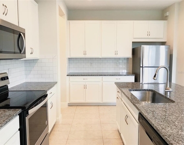 5518 Viola Lee Way - Photo Thumbnail 2