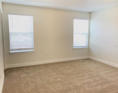 5518 Viola Lee Way - Photo Thumbnail 12