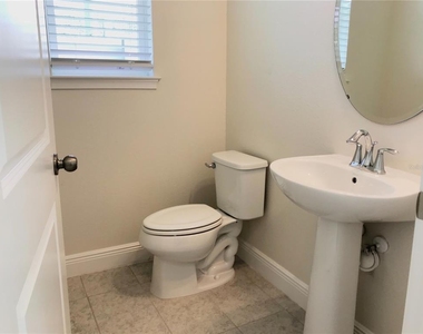 5518 Viola Lee Way - Photo Thumbnail 9