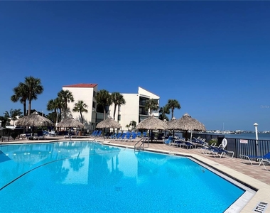 5541 Puerta Del Sol Boulevard S - Photo Thumbnail 32