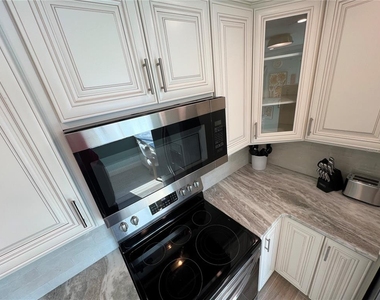 5541 Puerta Del Sol Boulevard S - Photo Thumbnail 11