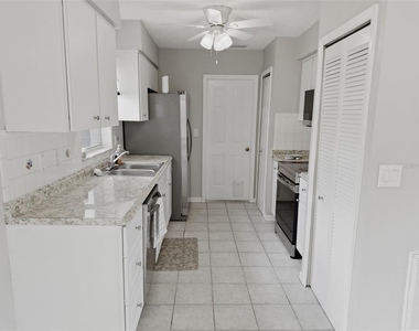 2202 Godfrey Avenue - Photo Thumbnail 10