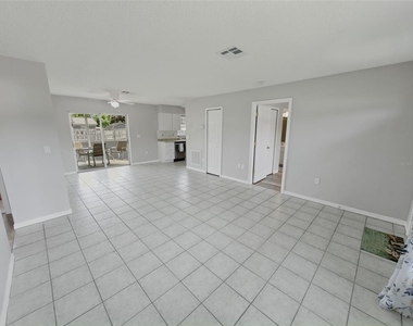 2202 Godfrey Avenue - Photo Thumbnail 6