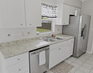 2202 Godfrey Avenue - Photo Thumbnail 11