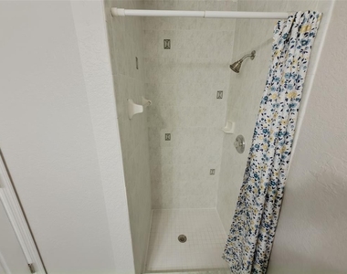 2202 Godfrey Avenue - Photo Thumbnail 19
