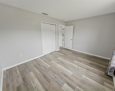 2202 Godfrey Avenue - Photo Thumbnail 22