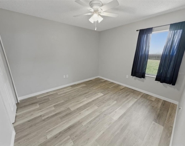 2202 Godfrey Avenue - Photo Thumbnail 23