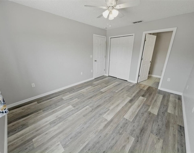 2202 Godfrey Avenue - Photo Thumbnail 17