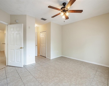 9506 Amberdale Court - Photo Thumbnail 10