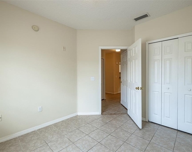 9506 Amberdale Court - Photo Thumbnail 16