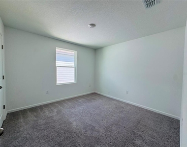 2669 Buttercup Avenue - Photo Thumbnail 12