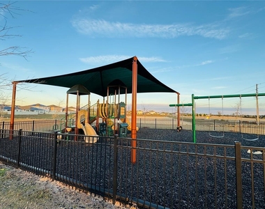 2669 Buttercup Avenue - Photo Thumbnail 18