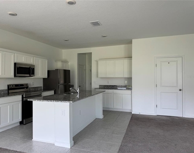 2669 Buttercup Avenue - Photo Thumbnail 2