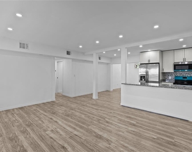 1435 Eden Drive - Photo Thumbnail 7