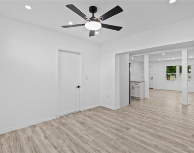 1435 Eden Drive - Photo Thumbnail 13