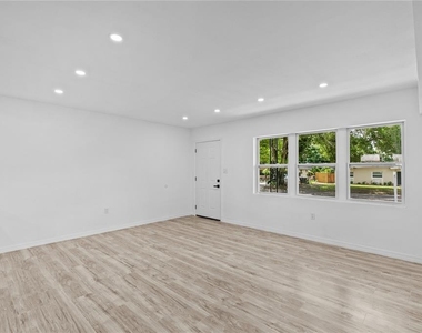 1435 Eden Drive - Photo Thumbnail 15