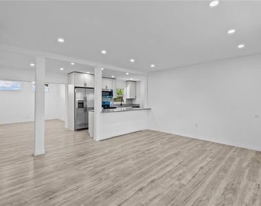 1435 Eden Drive - Photo Thumbnail 6