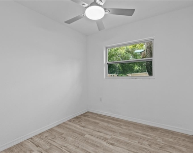 1435 Eden Drive - Photo Thumbnail 17