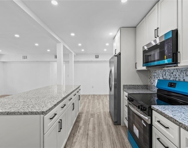 1435 Eden Drive - Photo Thumbnail 11