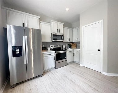 10341 Lake District Lane - Photo Thumbnail 7