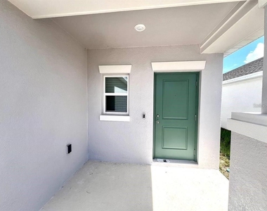 3978 Ambrose Avenue - Photo Thumbnail 3